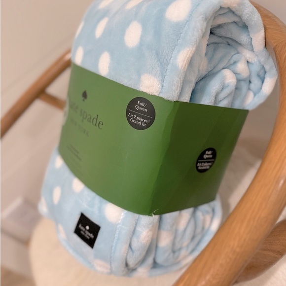 Kate Spade Blue Polka Dot Plush Blanket - Picture 3 of 3